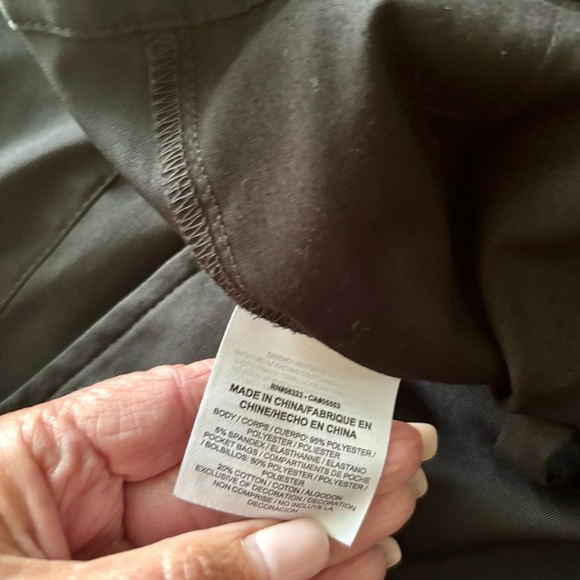 Nike Dri-Fit Golf Performance Black Flat Front Shorts - size 34 - Picture 6 of 8